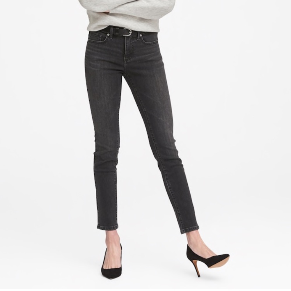 Grey Banana Republic Jeans (size 28/6)